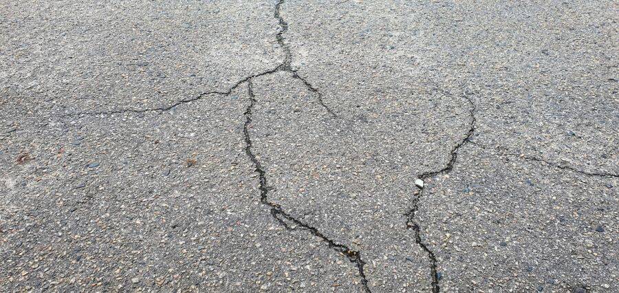 Crack Filling and Repair by JBX Sealcoating & Asphalt Maintenance